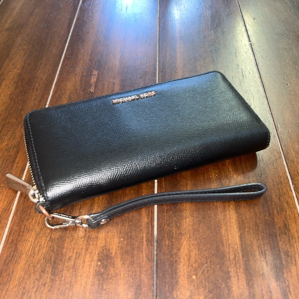 Micheal Kors Black Leather Wallet